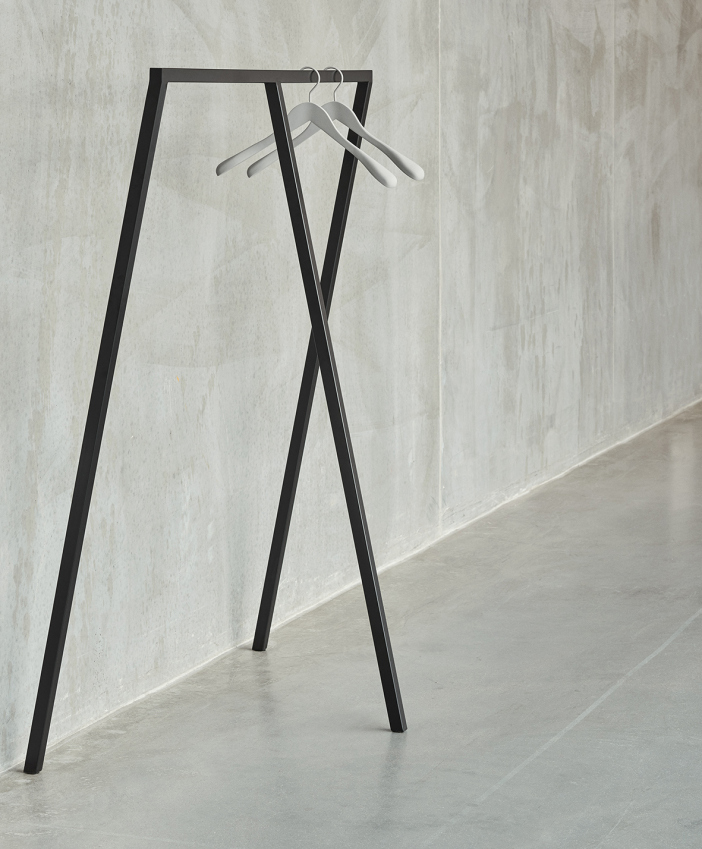 Loop Stand Wardrobe schwarz Loop Stand Wardrobe schwarz